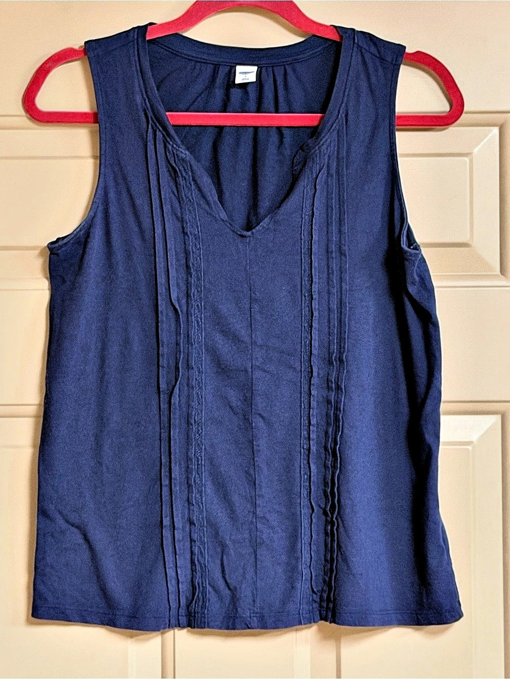 Old Navy Pintuck Tank in Blue Women’s Size Small